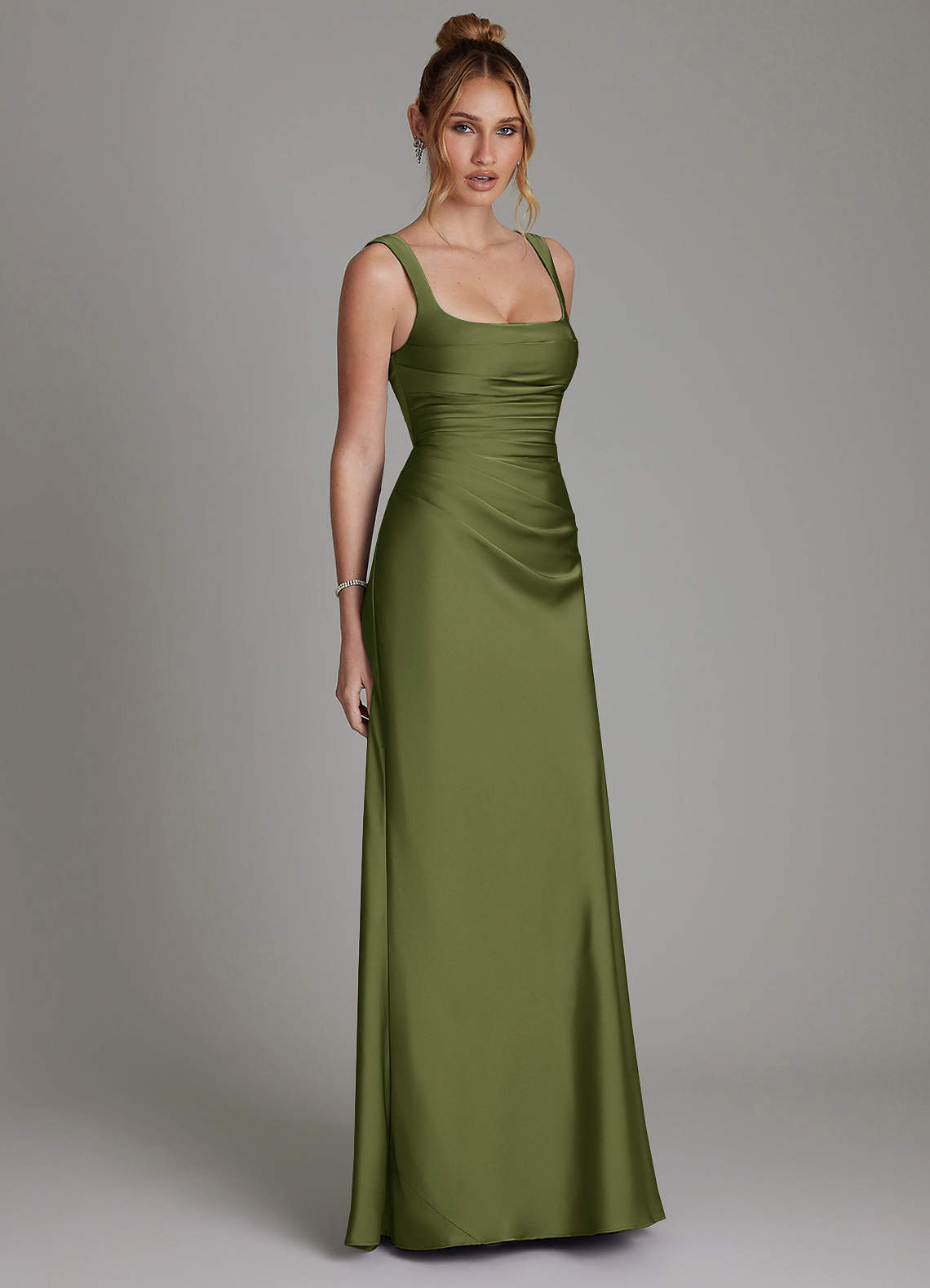 Azazie Agustina Robes de demoiselle d'honneur Robe Sirène en Satin extensible Corset Olive image3