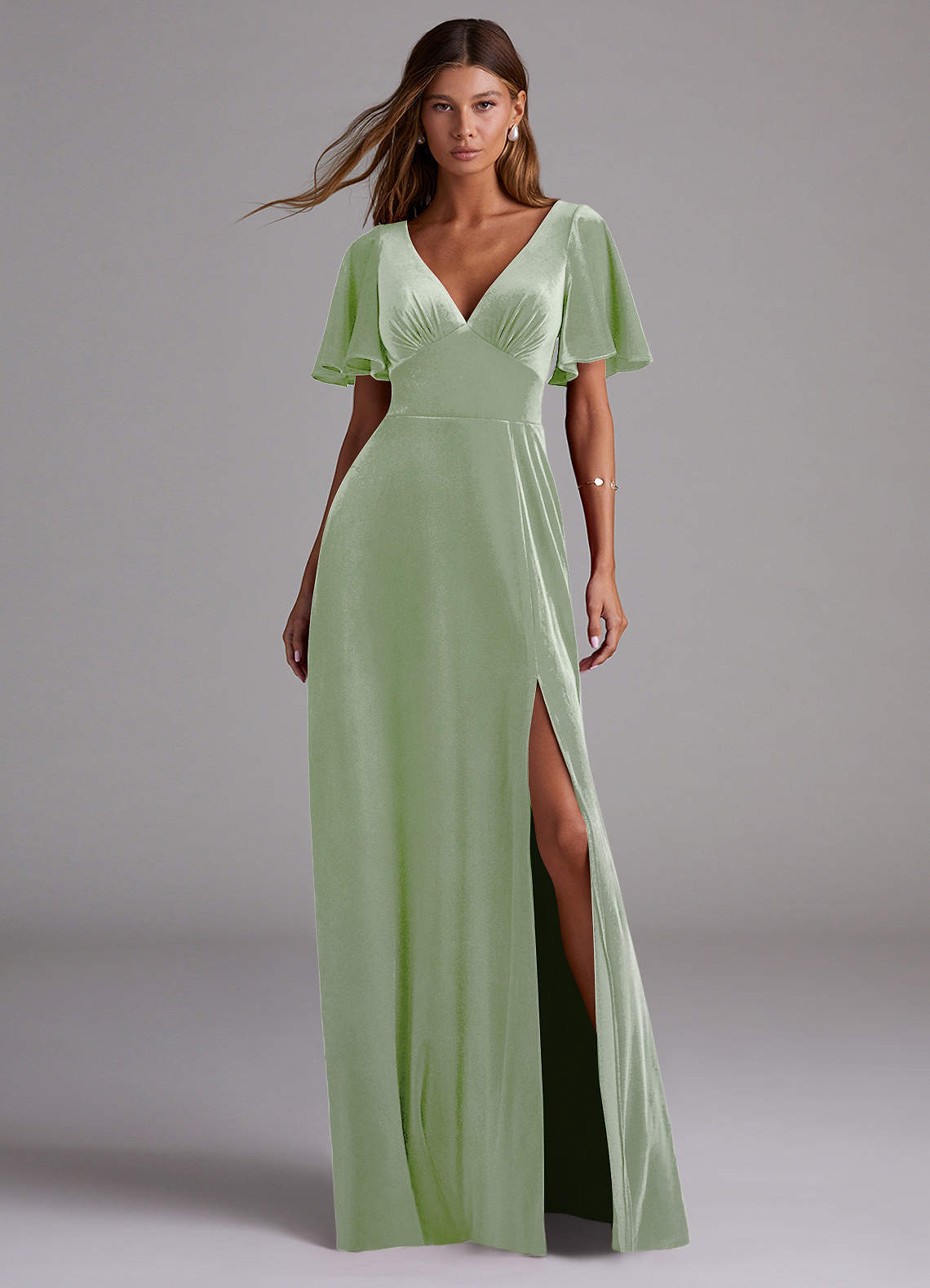 Azazie Kimber Robes de demoiselle d'honneur Robe Trapèze en velours avec poches Vert Sauge image1