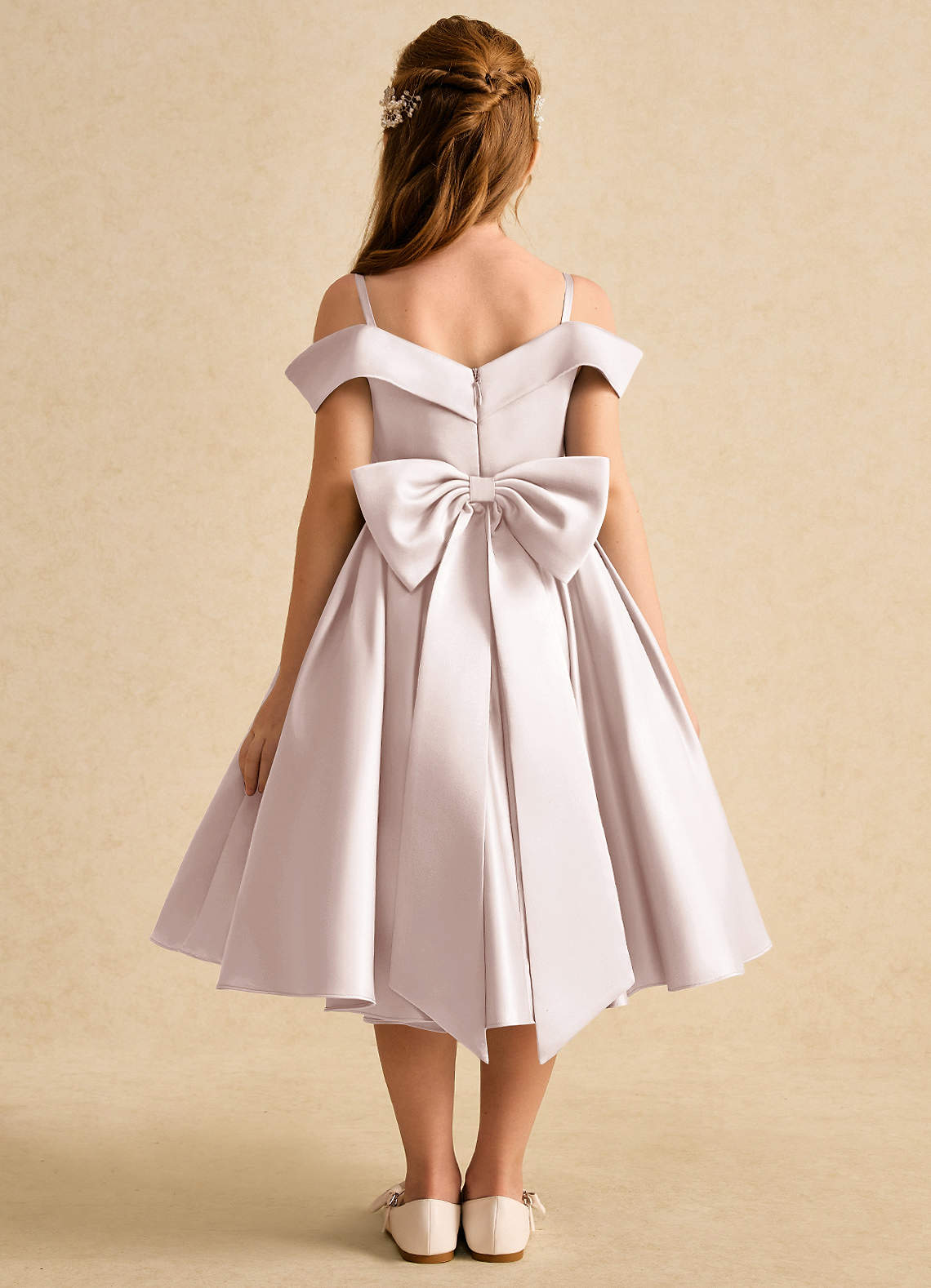 Azazie Favia Blumenmädchenkleider A-Linie Schulterfrei Matte Satin Kleid Blassrosa image1