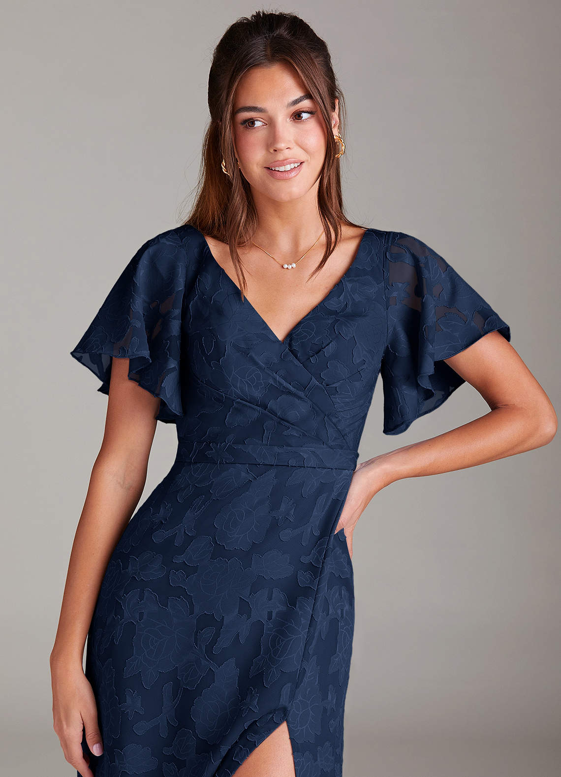 Azazie Ambrosia Robes de demoiselle d'honneur Robe Trapèze en Blumen-Burnout Plissée Bleu Marine Foncé image4