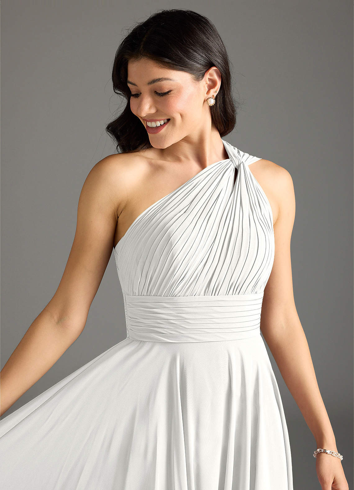 Azazie Charlize Abiti da Damigella Abito A-Line in Chiffon Monospalla Bianco image4