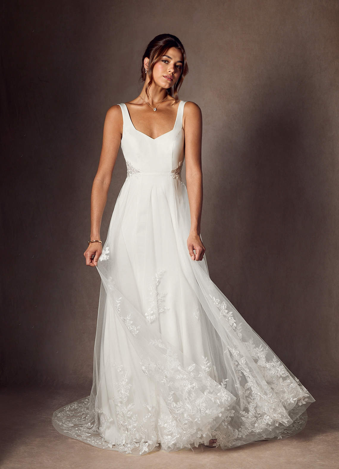 Azazie Ebony Robes de mariée Robe Trapèze en Crêpe Dos Satin Paillettes Blanc De Diamant image4