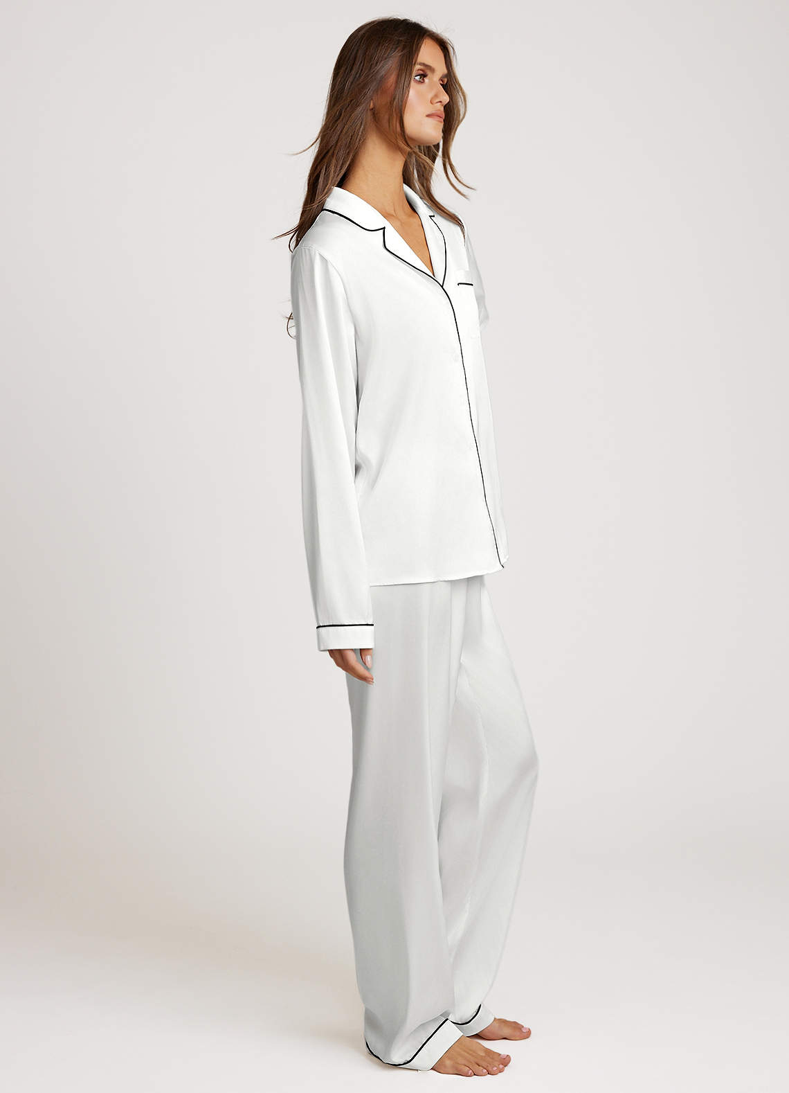 front Satijnen pyjamaset met lange mouwen en broek