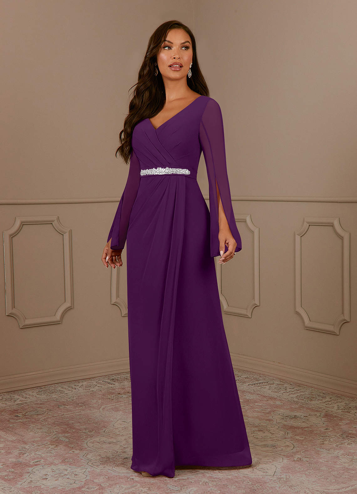 Azazie Belinda vestidos de madre de la novia Vestido de Uva de Gasa de Corte En A con Cuello en V Plisado image1