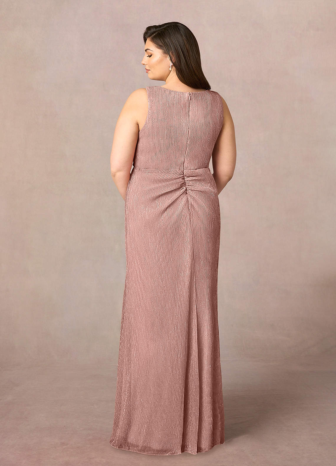 Upstudio Tuscon Mother of the Bride Dresses Rose Gold A-Line V-Neck Ruched Metallic Mesh Dress image7