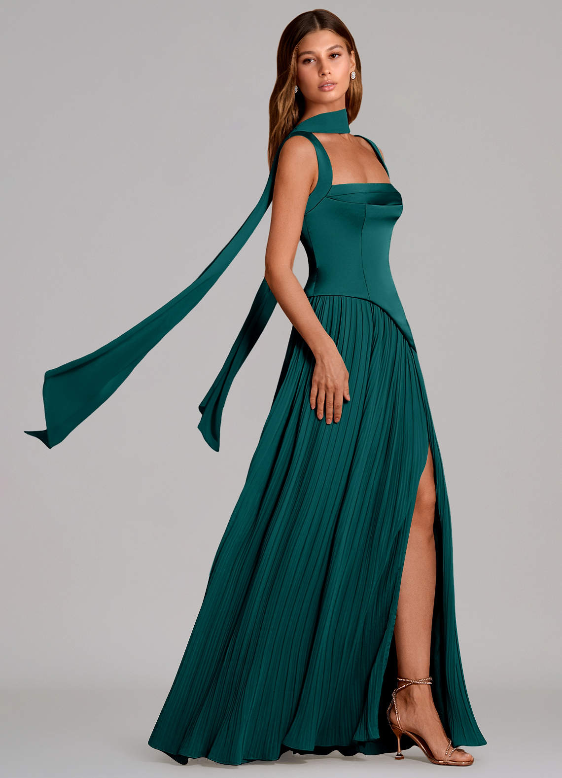 Azazie Stephanie Vestidos de damas de honor Vestido de Pavo Real de Satén Elástico de Corte en A con Plisado image2
