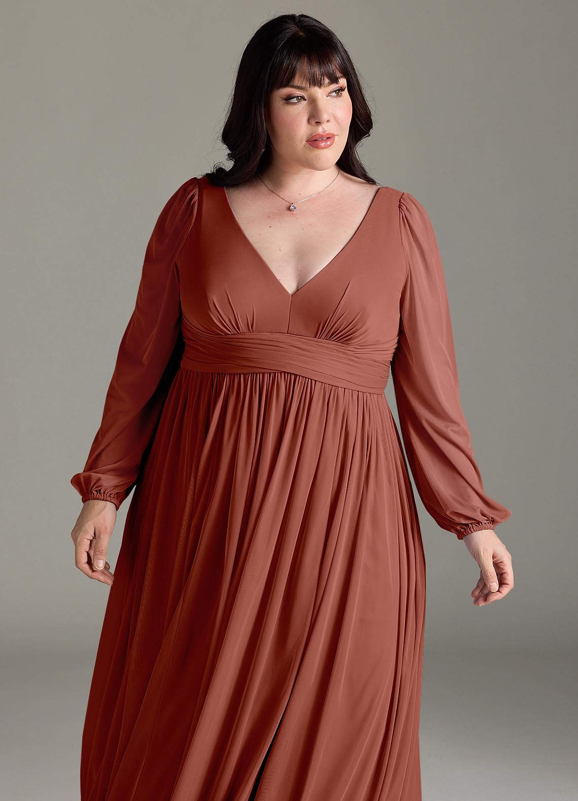 Azazie Norah Abiti da Damigella Abito A-Line in Chiffon con Maniche lunghe e Scollo a V Auburn image11