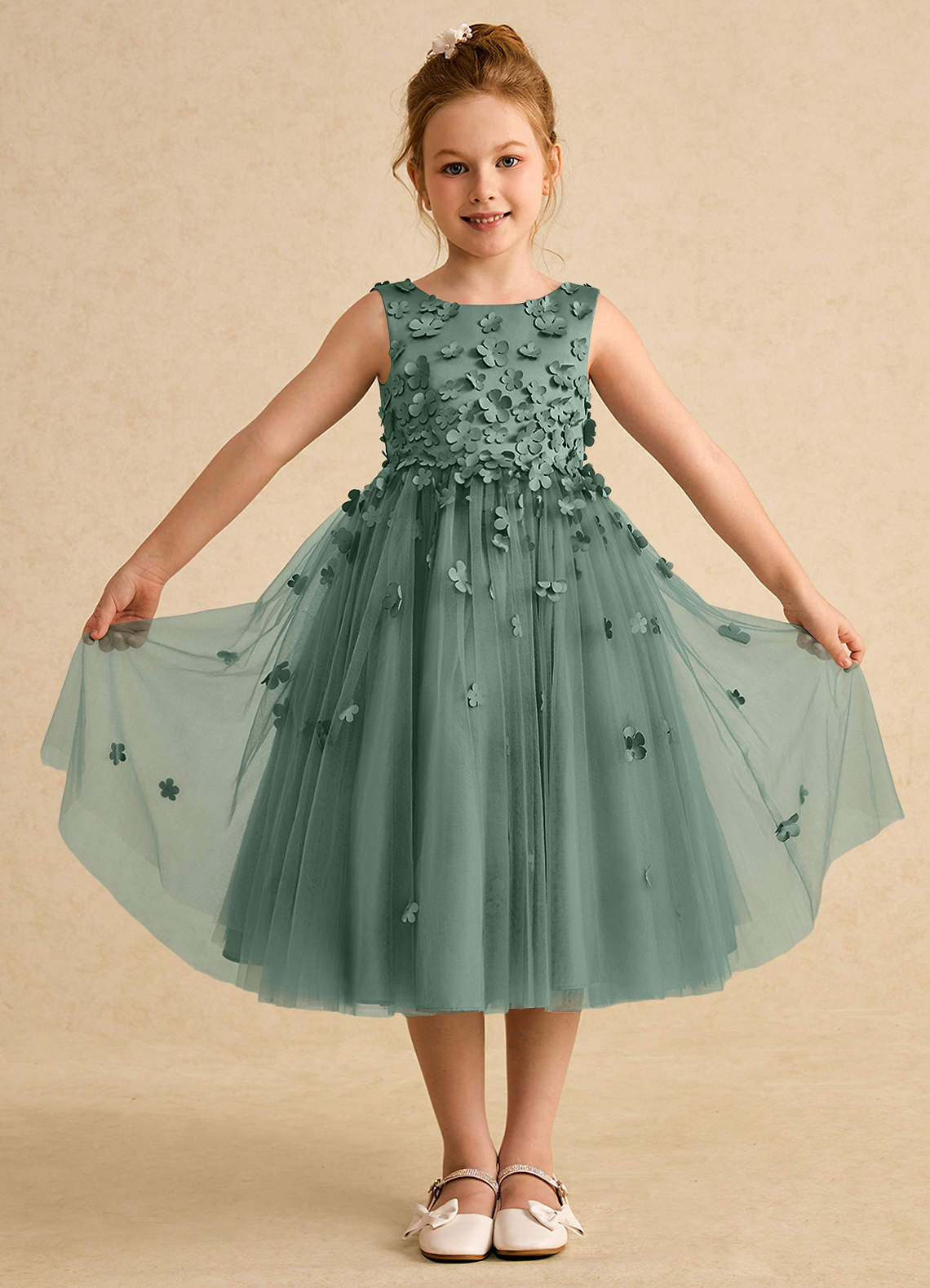 Azazie Lana Robe Demoiselle D'honneur Fillette Robe Trapèze en Mat Satiné Sans manches Eucalyptus image1