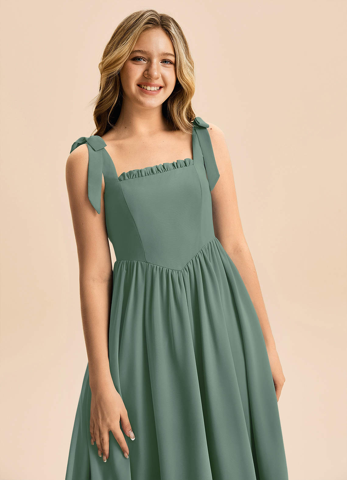 Azazie Delia Junior Abito A-Line in Chiffon Fiocco Eucalipto image1