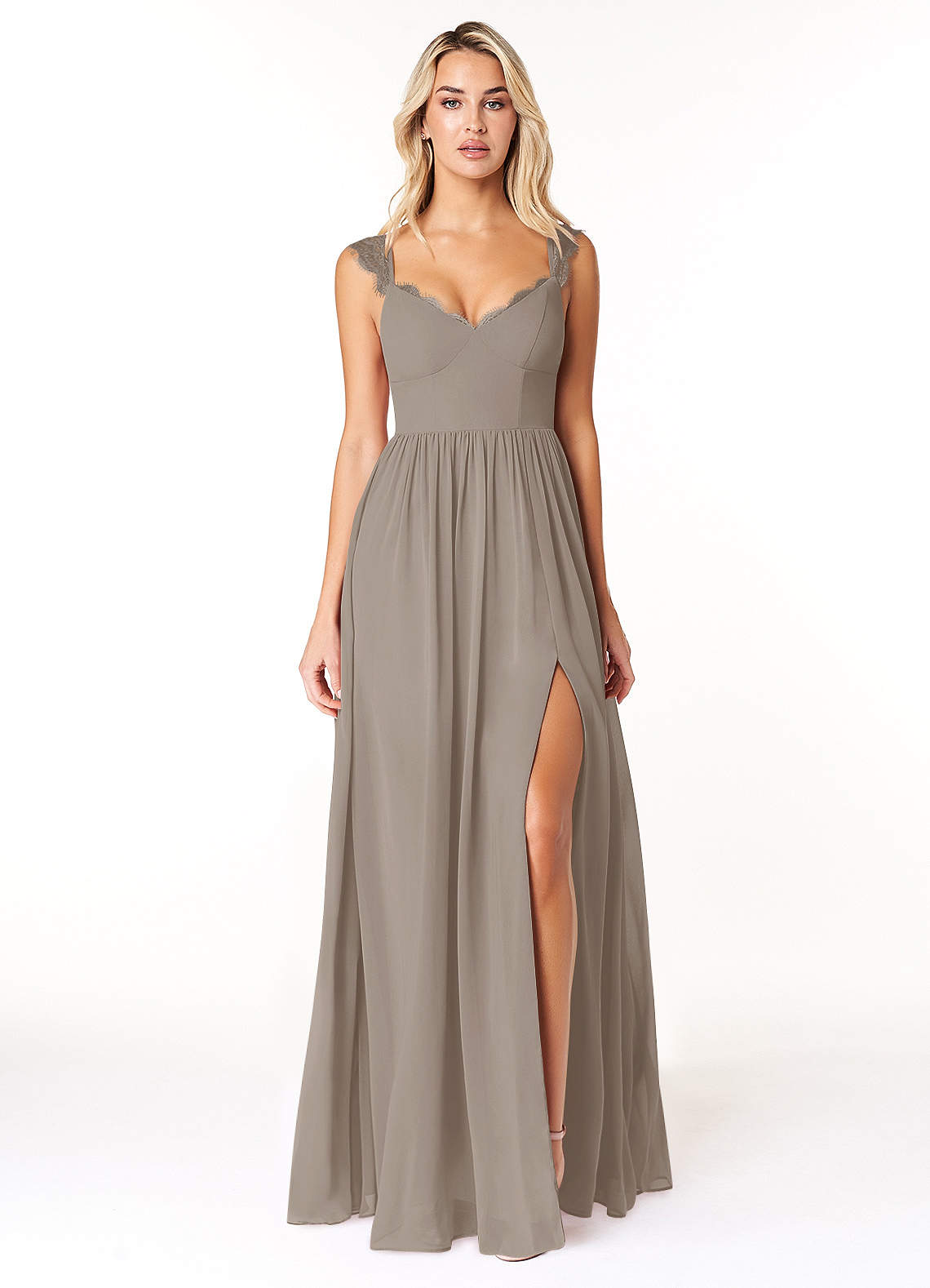 Azazie Cleobella Robes de demoiselle d'honneur Robe Trapèze en Mousseline de soie Dentelle en forme de cœur Taupe image1