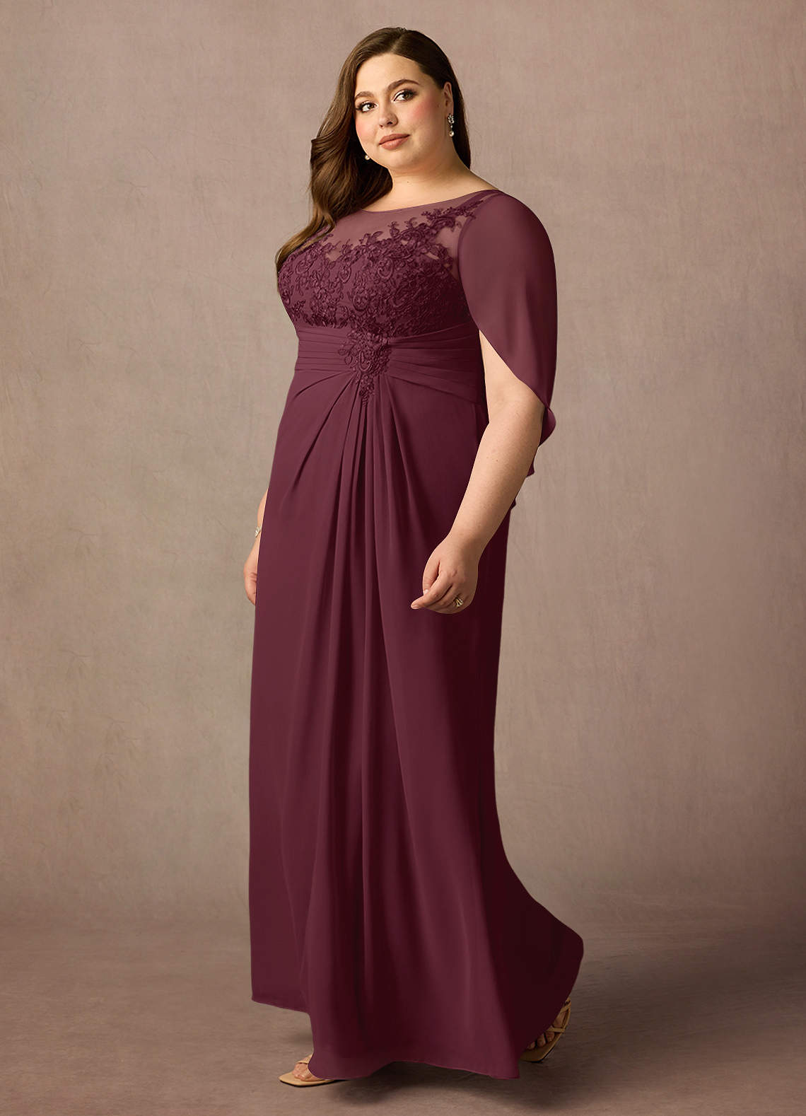 Azazie Hera vestidos de madre de la novia Vestido de Cabernet de Gasa de Corte En A con Capa de encaje image7