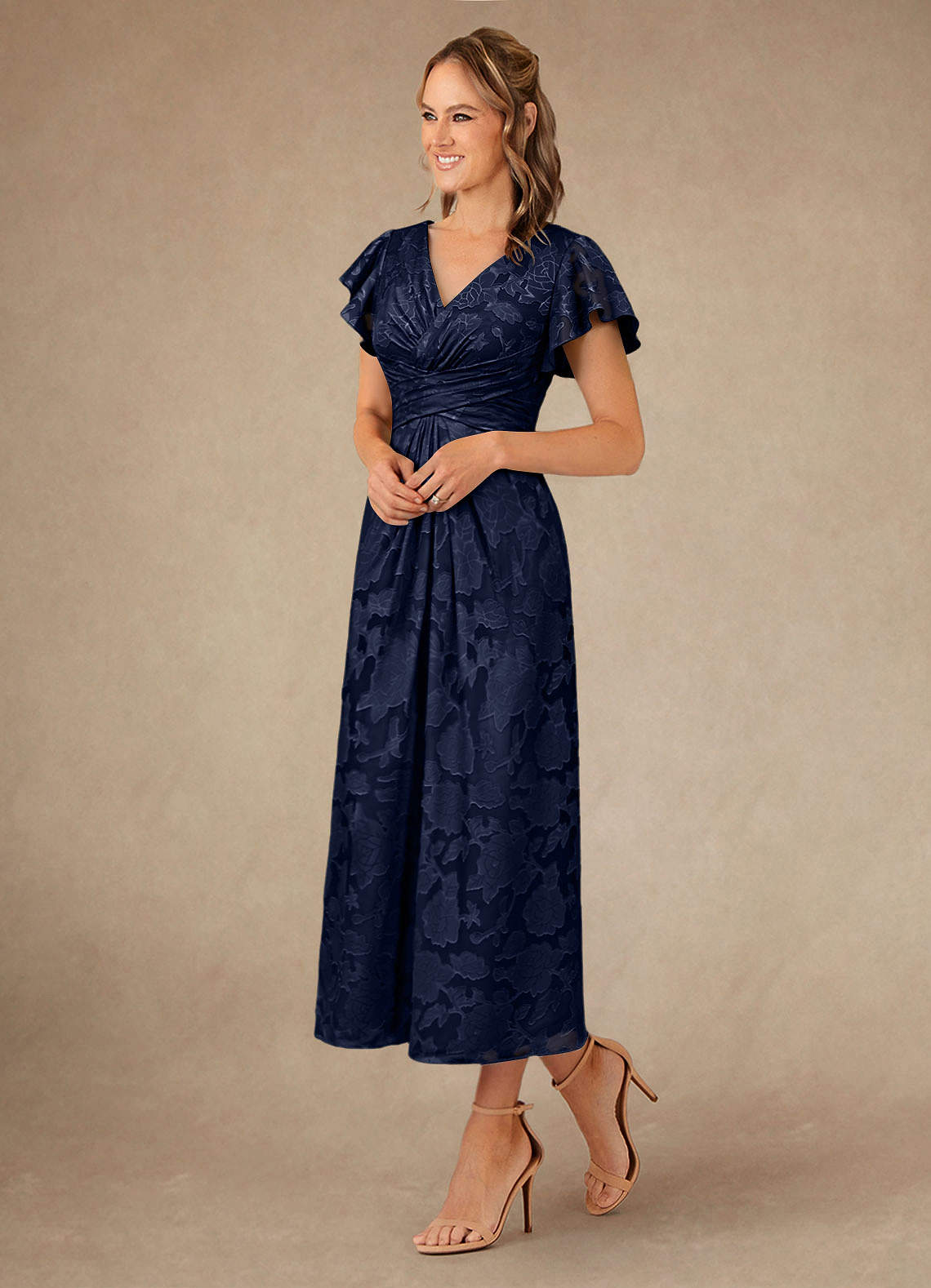 Azazie Vera vestidos de madre de la novia Vestido de Azul Marino Oscuro de Devorado Floral de Corte En A con Plisado image1