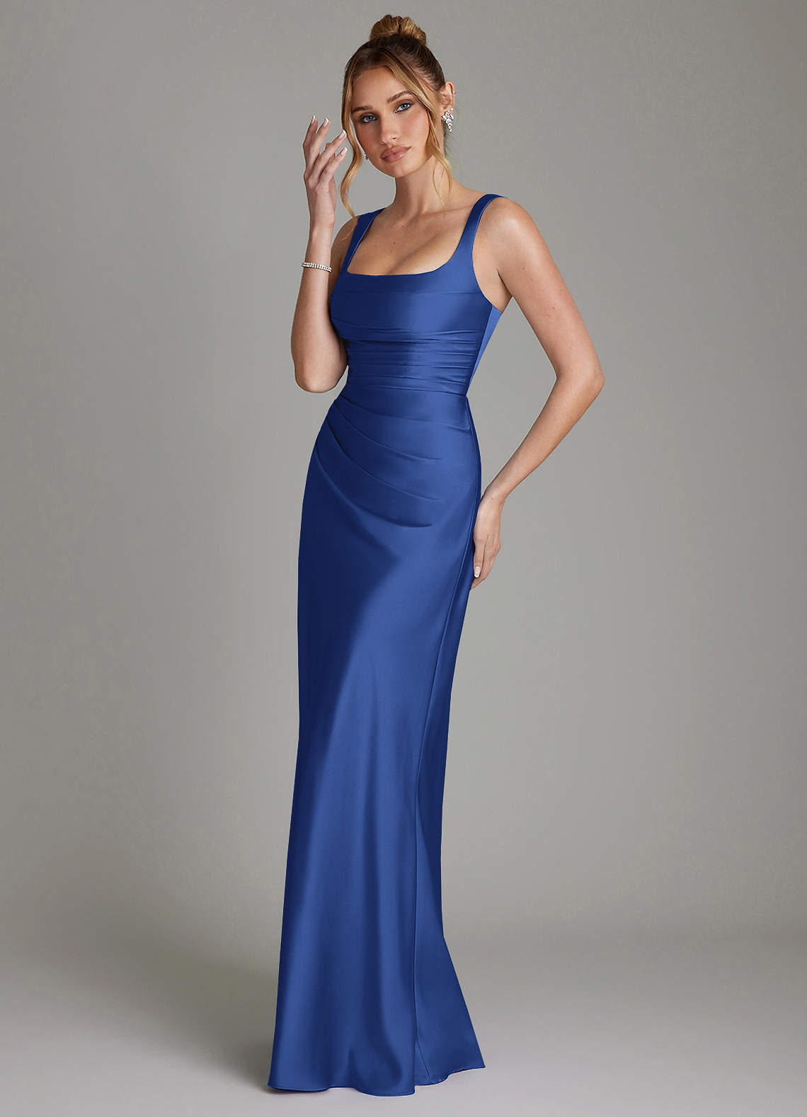Azazie Agustina Vestidos de madrinha de casamento Vestido Royal Blue de Cetim elástico de sereia com Espartilho image4