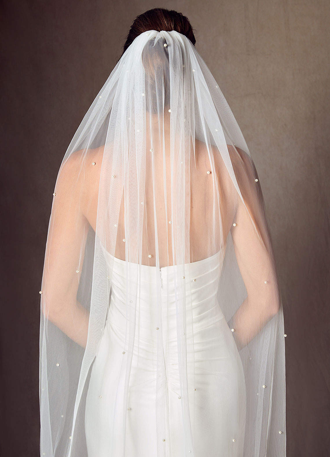 front Jenna Pearl Waltz Length Veil