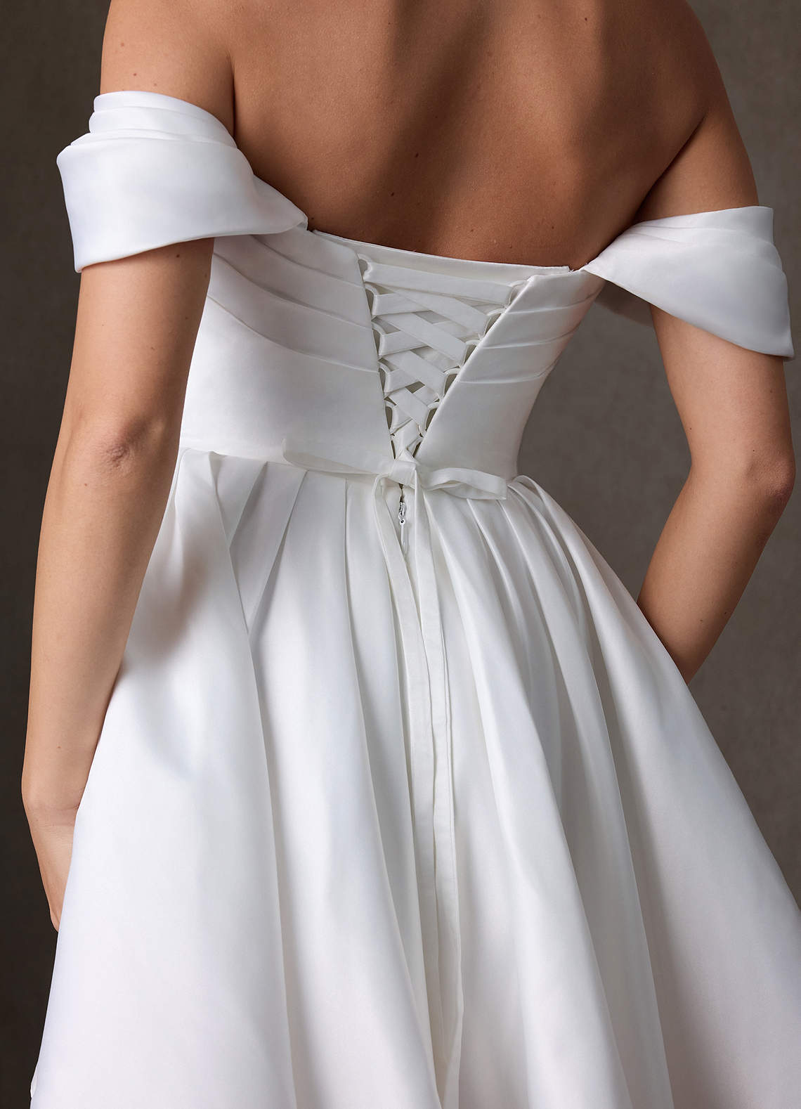 Azazie Anne Vestidos de noiva Vestido Diamante Branco de Cetim de Linha A image6