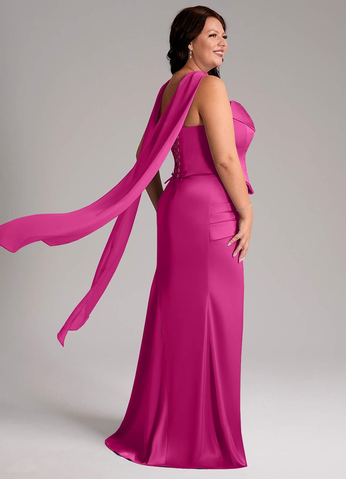 Azazie Sorrel Vestidos de damas de honor Vestido de Fucsia de Satén Elástico de Corte Sirena Convertible con Sin tirantes image7
