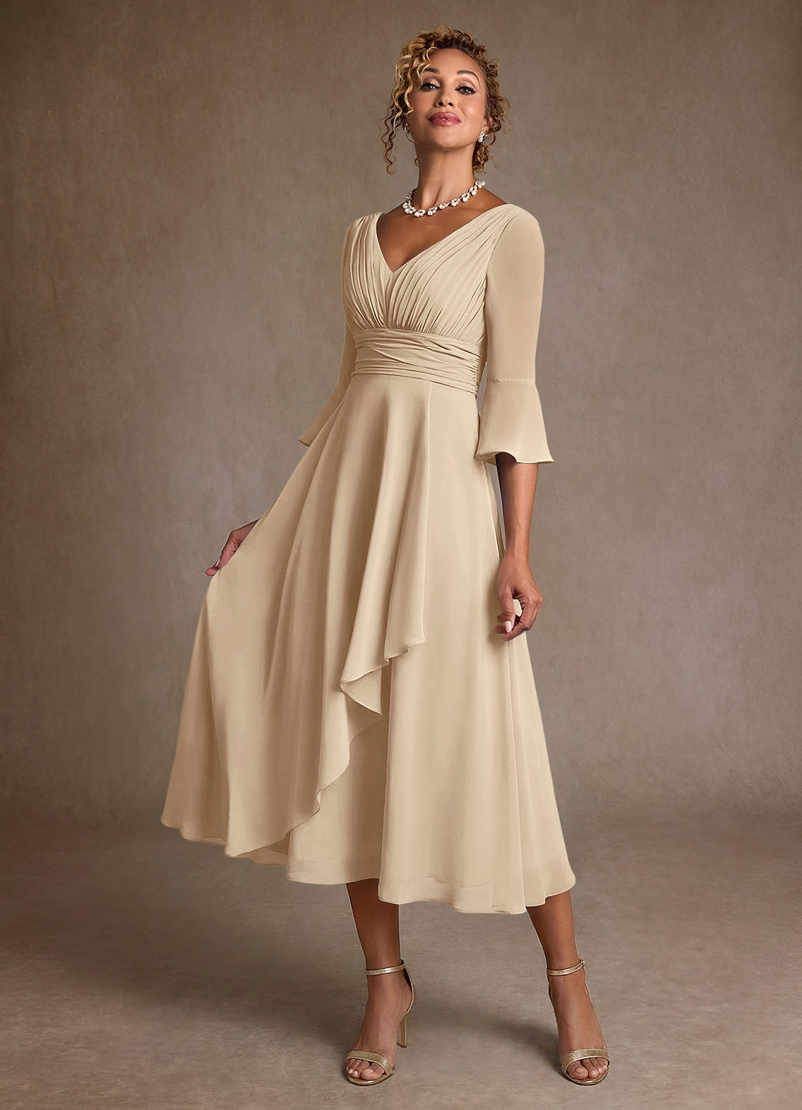 Azazie Aerynne Vestidos para mãe da noiva Vestido Champanhe de Chiffon de Linha A com Plissado image2