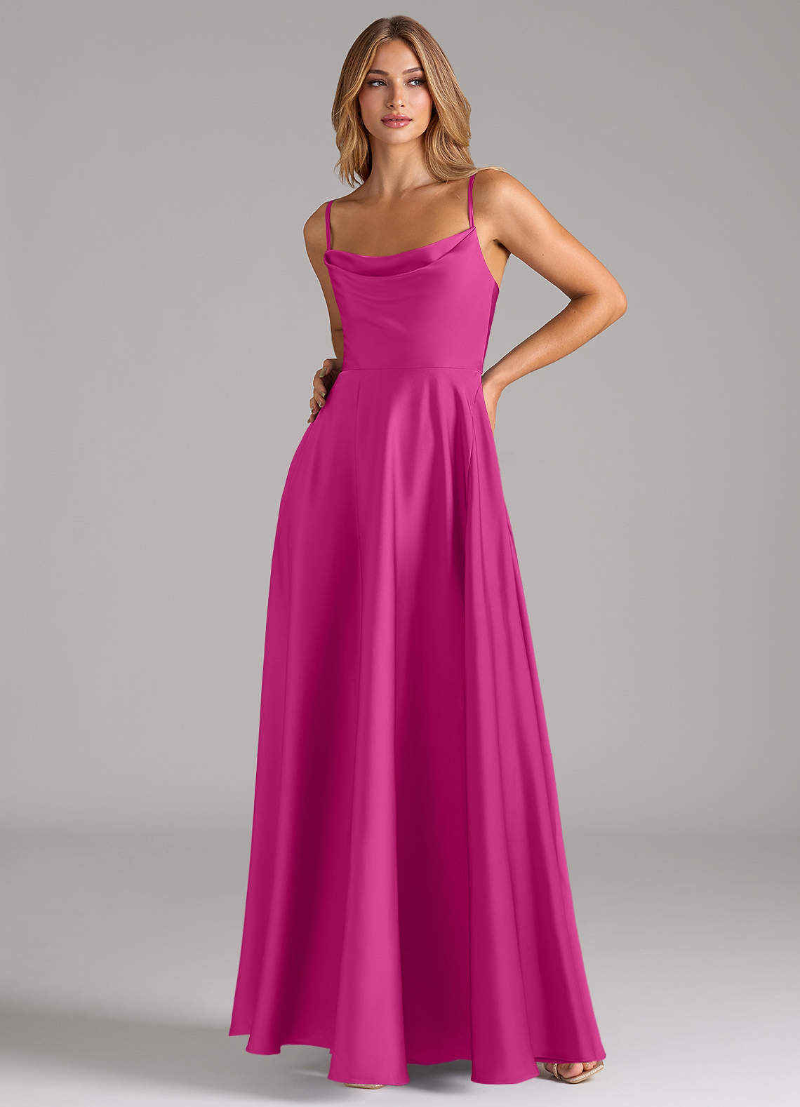 Azazie Elle Robes de demoiselle d'honneur Robe Trapèze en Satin extensible Plissée Fuchsia image4