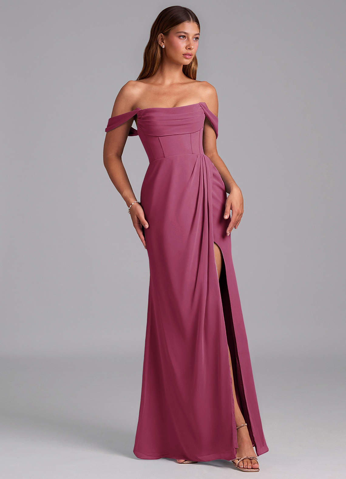 Azazie Johana Jurken voor bruidsmeisjes Converteerbaar Jurk van Chiffon met Zeemeermin Off-shoulder Moerbei image5