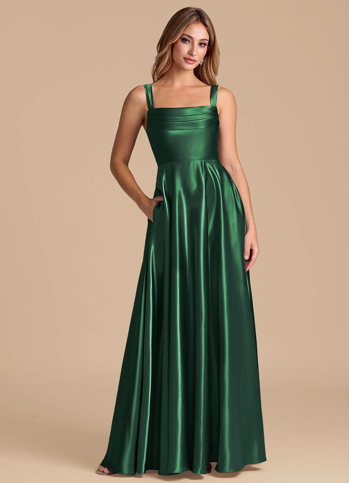 Azazie Shaude 신부 들러리 드레스 A라인 주름진 메탈릭 새틴 바닥 길이 드레스 image1