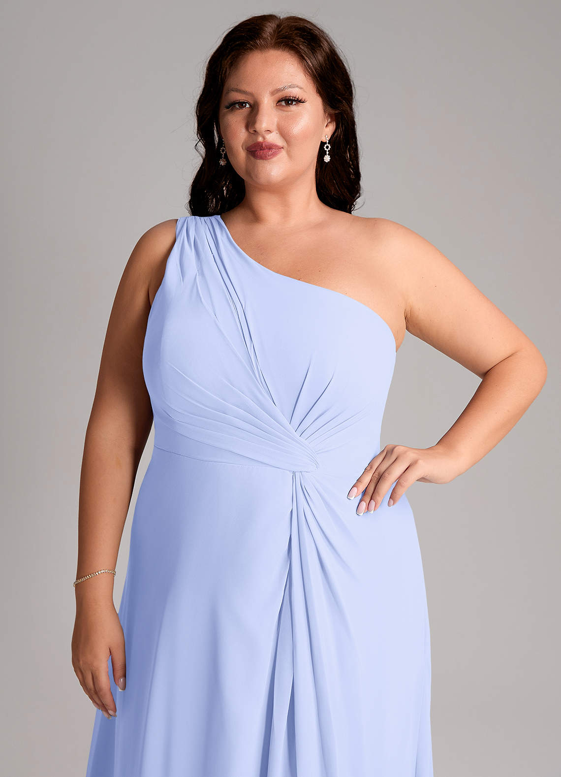 Azazie Brooke Vestidos de damas de honor Vestido de Lavanda de Gasa de Corte en A con Hombro unilateral image13