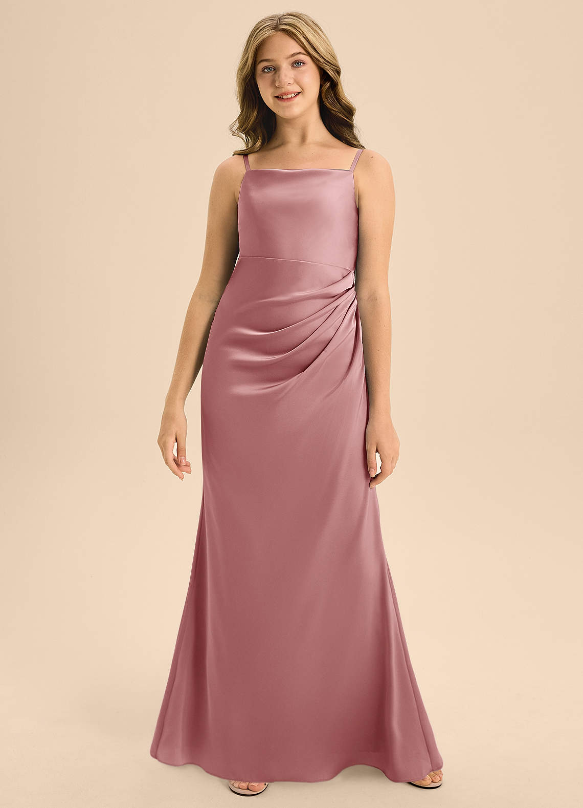Azazie Renna Junior Vestido de Rosa Polvorienta de Satén Elástico de Corte En A con Plisado image3