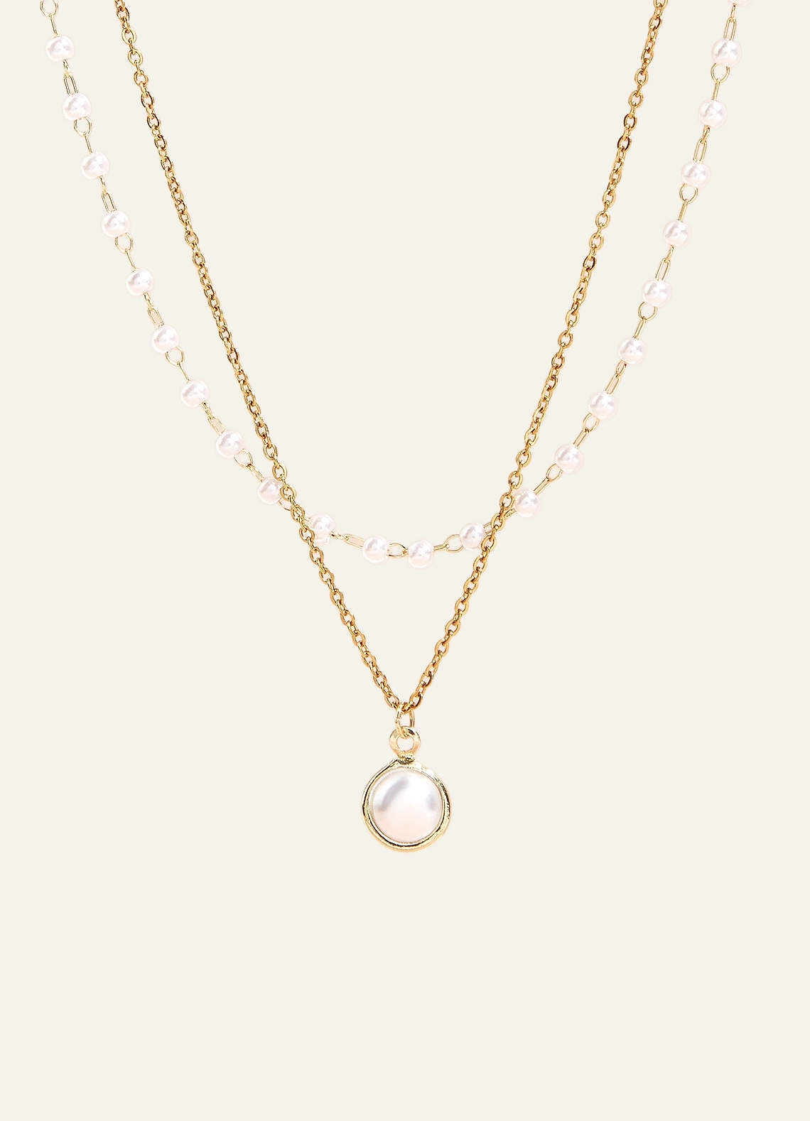 front Charming And Chic Gold Double Pearl Necklace