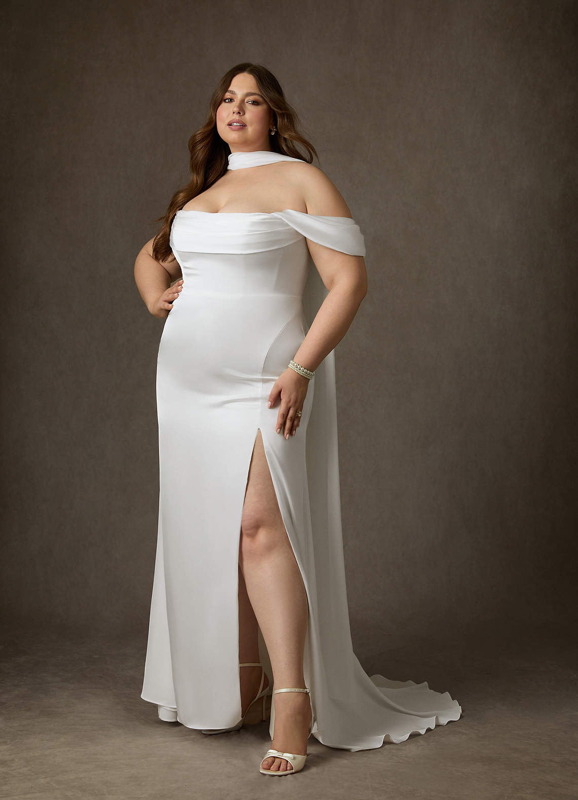 Azazie Blithe Bröllopsklänningar Klä av Tubklänning i Stretch Satin Sidoslits Diamantvit image1