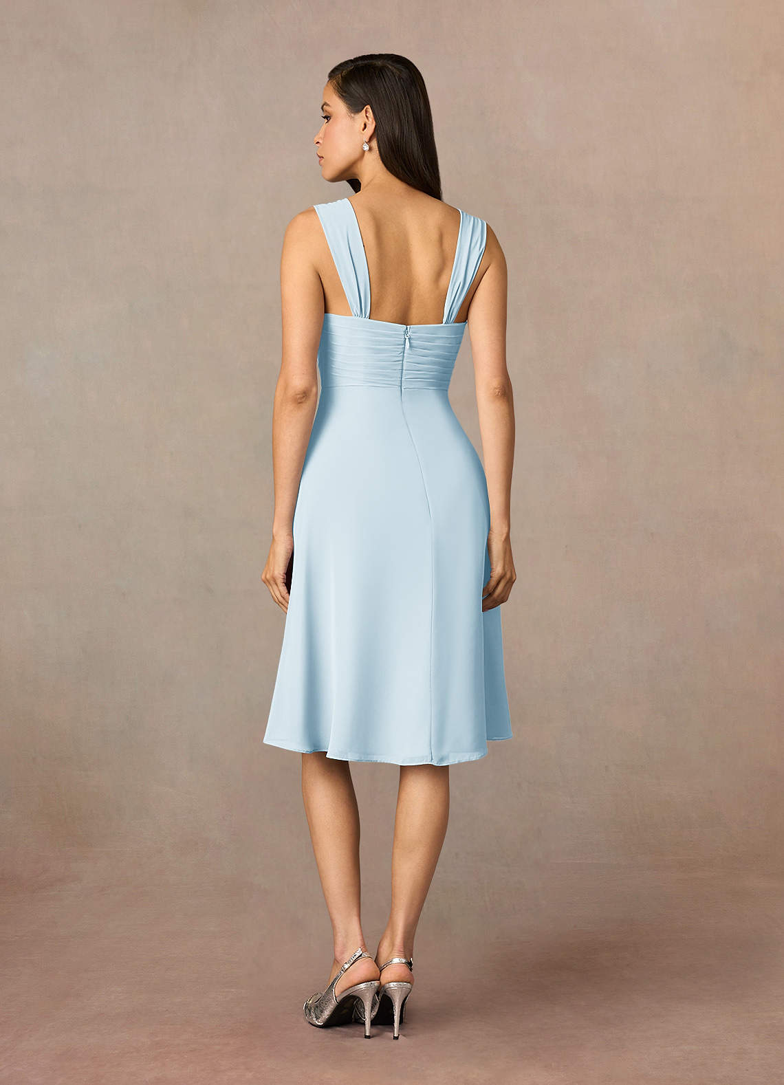 green emerald velvet dress High-Waisted Chiffon Bridesmaid Dress with Square Neckline