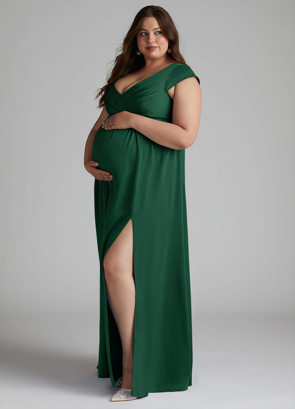 Azazie Allessia Robes de demoiselle d'honneur de maternité Robe Trapèze Plissée Longueur ras du sol Satin extensible image1