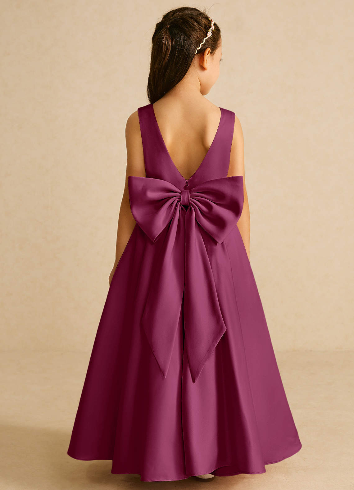 Azazie Pipsy Robe Demoiselle D'honneur Fillette Robe Trapèze en Mat Satiné Arc Mûre image1