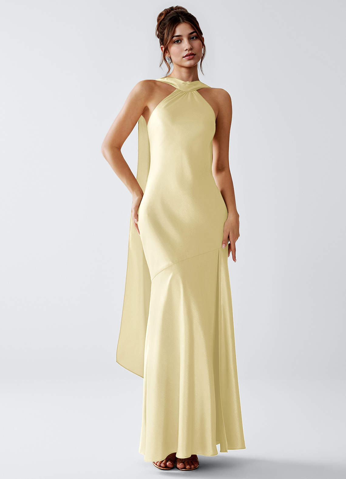 cream silk dress Satin with Embellished Feather Sleeves – Beyond Line UAE Kate Moss in 𝙩𝙝𝙖𝙩 Red Valentino A soft cowl neckline Color:Green 0321
