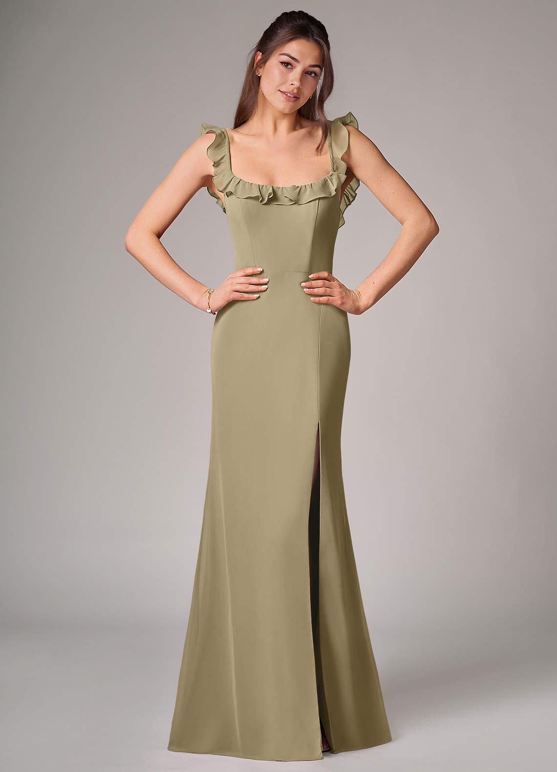 Azazie Callie Vestidos de damas de honor Vestido de Musgo Verde de Gasa de Corte Sirena Convertible con Corte Lateral image1
