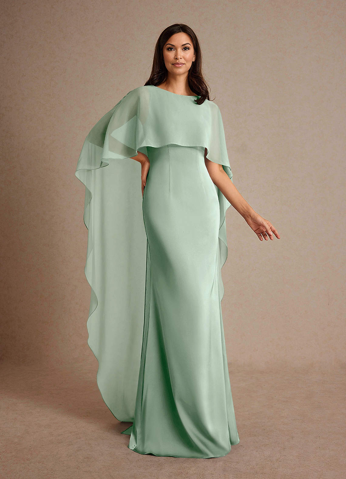 Azazie Milfred vestidos de madre de la novia Vestido de Agave de Satén Elástico de Recto con Cuello de barco image2