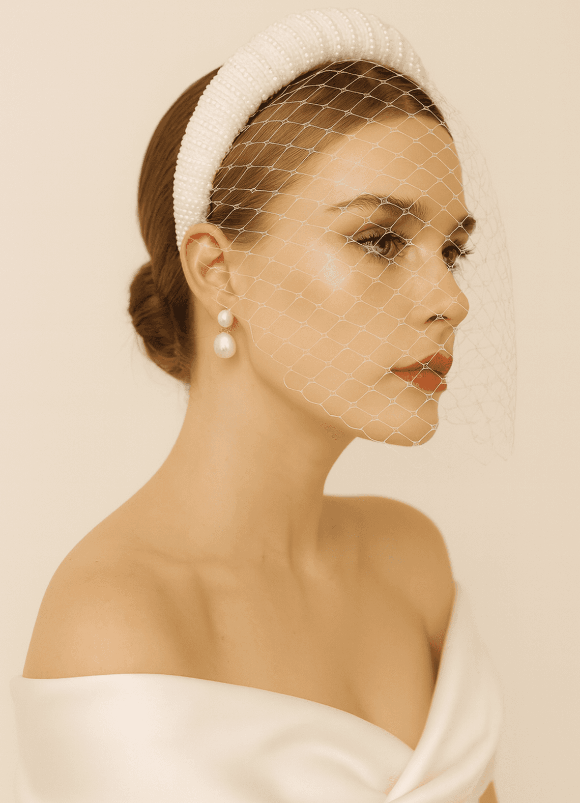 front Cerchietto da sposa in velo di perle