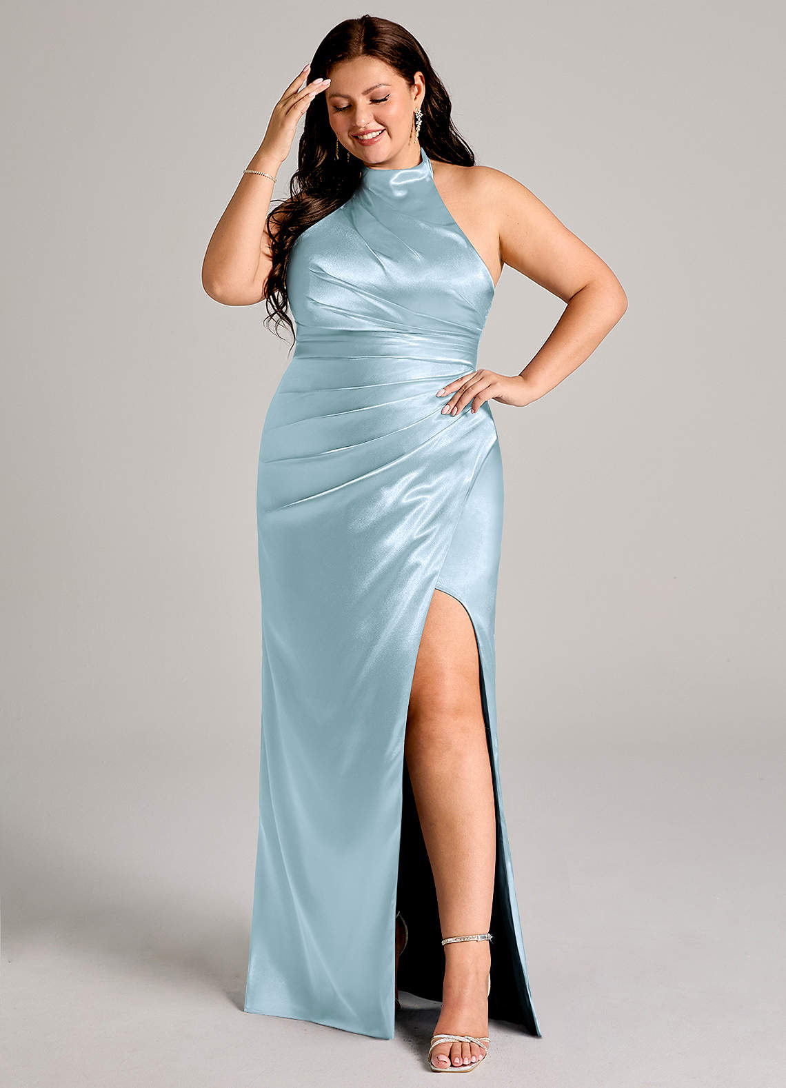 Azazie Jemma Vestidos de damas de honor Vestido de Azul Cielo de Satén Metálico de Corte Recto con Plisado image1