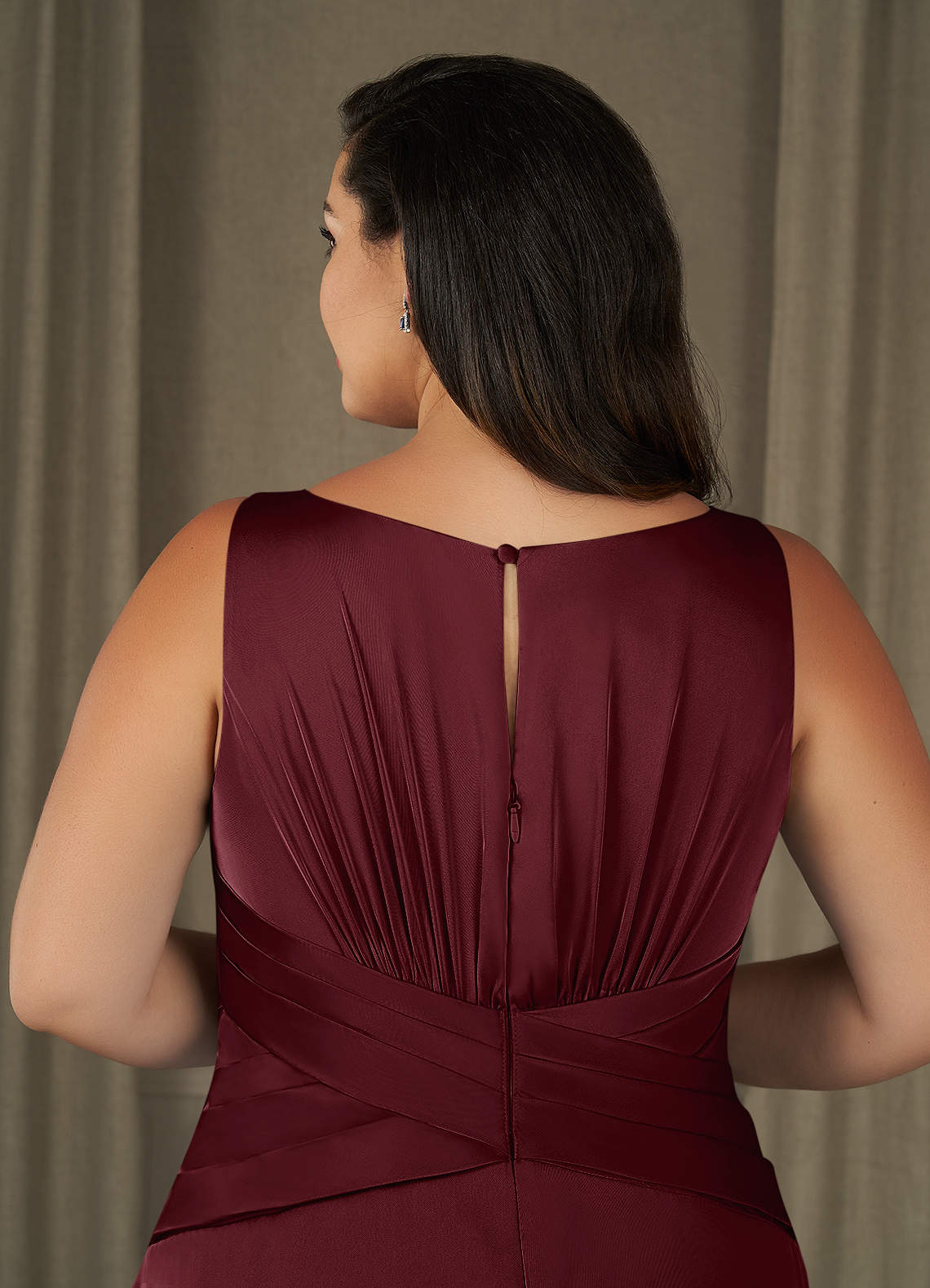 Azazie Viola Abiti per la Madre della Sposa Abito A-Line in Raso Elasticizzato Plissettato Cabernet image9