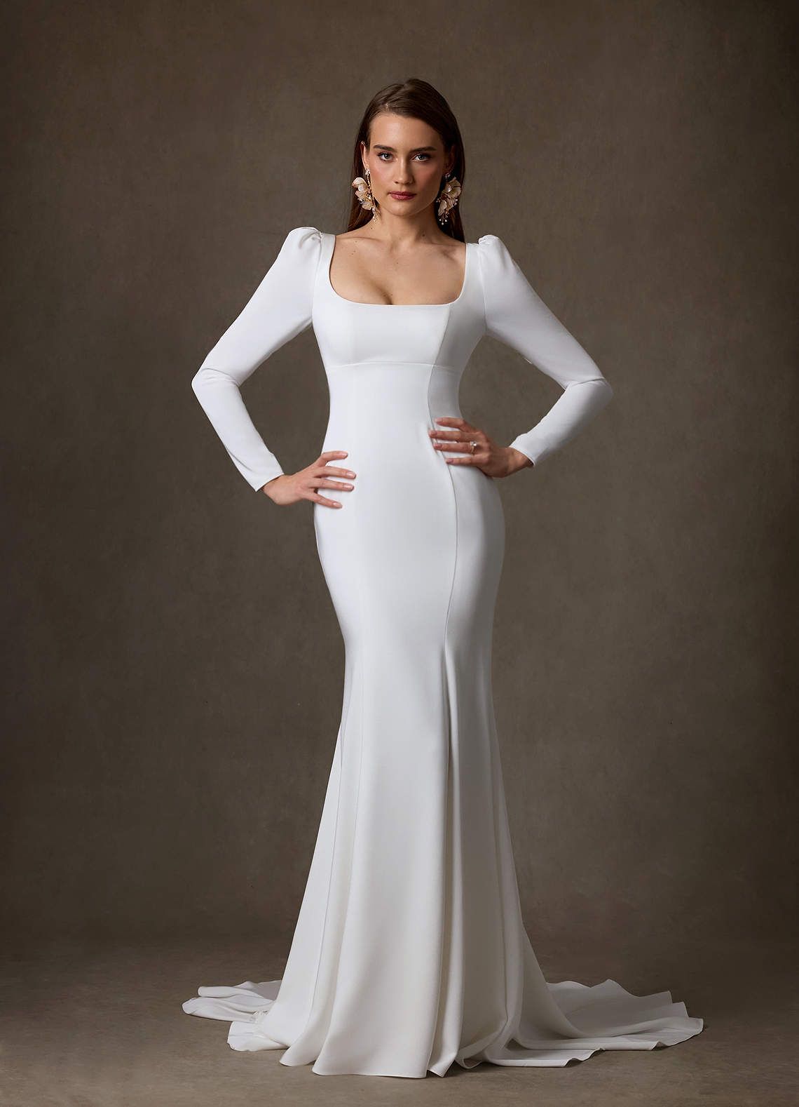 Azazie Seraphina Robes de mariée Robe Sirène en Crêpe Dos Satin Col Carré Blanc De Diamant image6