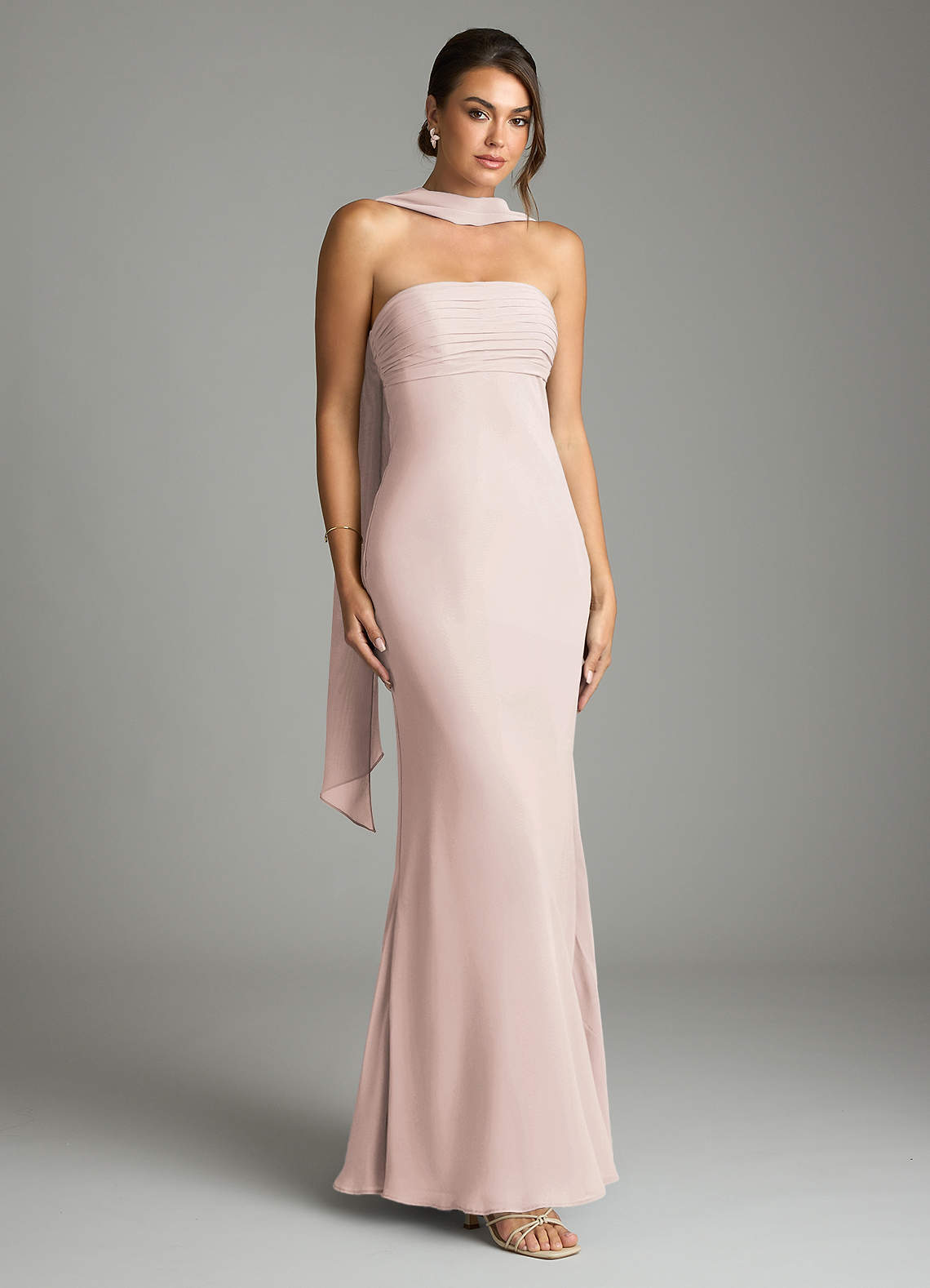 Azazie Saylor Brudtärnklänningar Klä av Sjöjungfru i Chiffong Axelbandslös Rosenblad image1