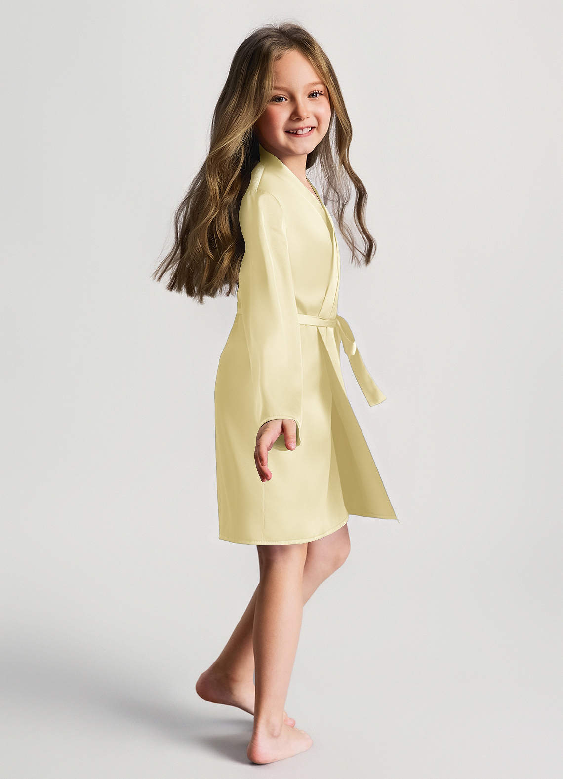 front Bata de satén para niñas