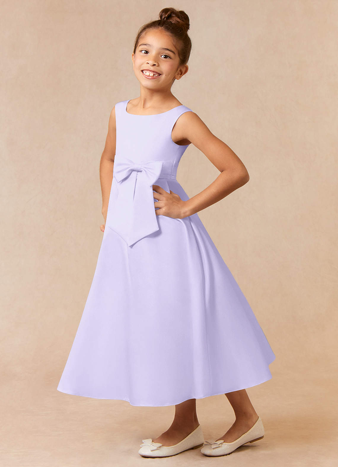 Azazie Lindy vestidos de niña de las flores Vestido de Lila de Satin Mate de Corte En A con Plisado image1