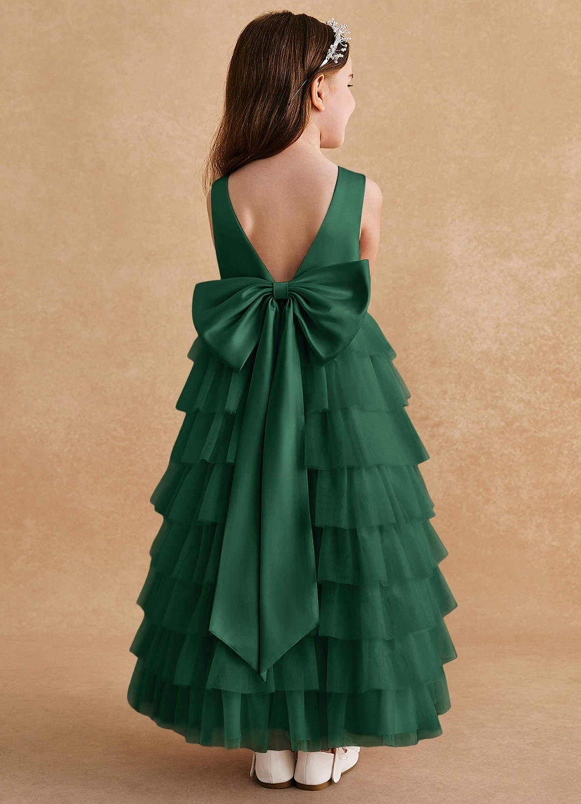 Azazie Twinkle Toes vestidos de niña de las flores Vestido de Verde Oscuro de Tul de Corte En A con Lazo image1