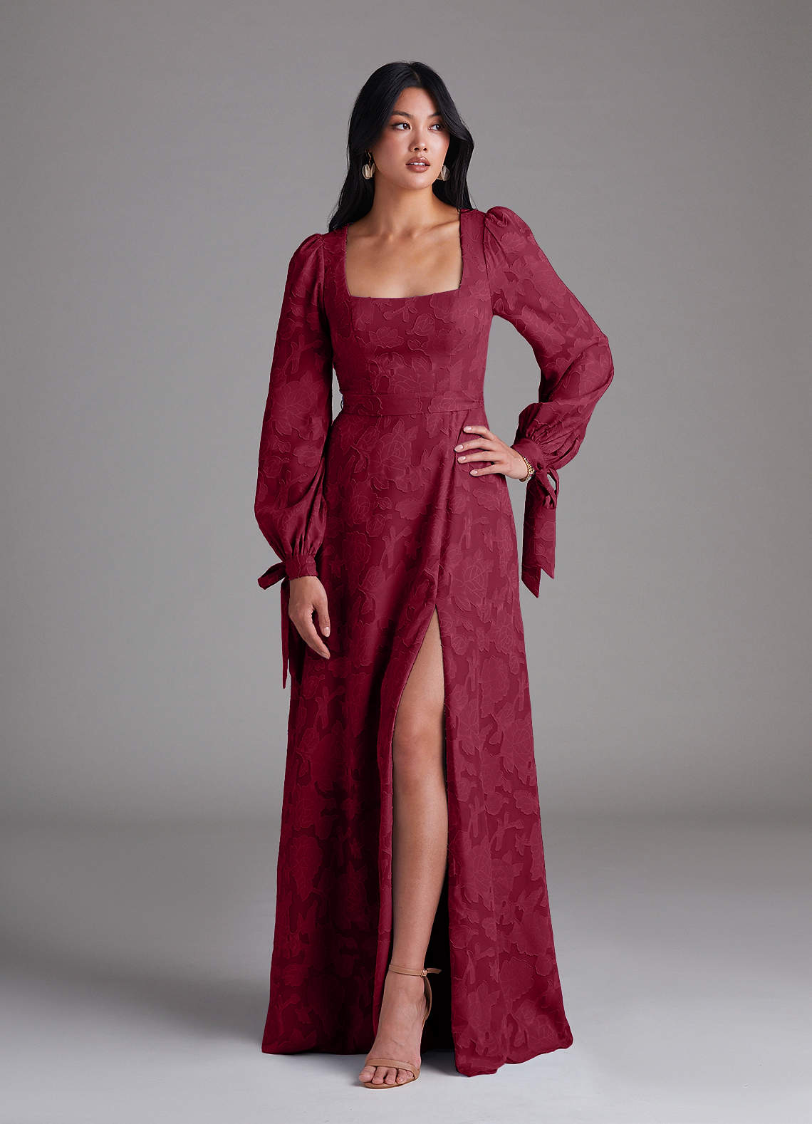 Azazie Leonia Brautjungfernkleider A-Linie Langarm Blumen-Burnout Kleid Burgunderrot image1