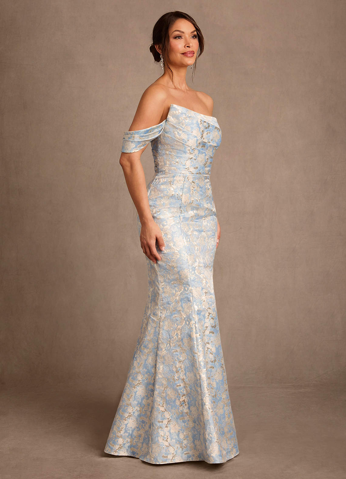Azazie Nettie Vestidos para mãe da noiva Vestido Azul Empoeirado de Jacquard de sereia com Ombros Caídos image1