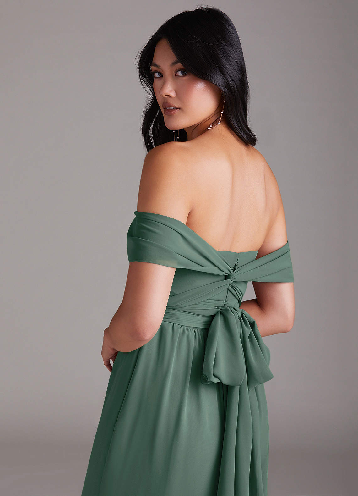 Azazie Lamara Essayer des robes à la maison Combinaison Convertible en Mousseline de soie Épaule décolletée Bleu Poussiéreux image5