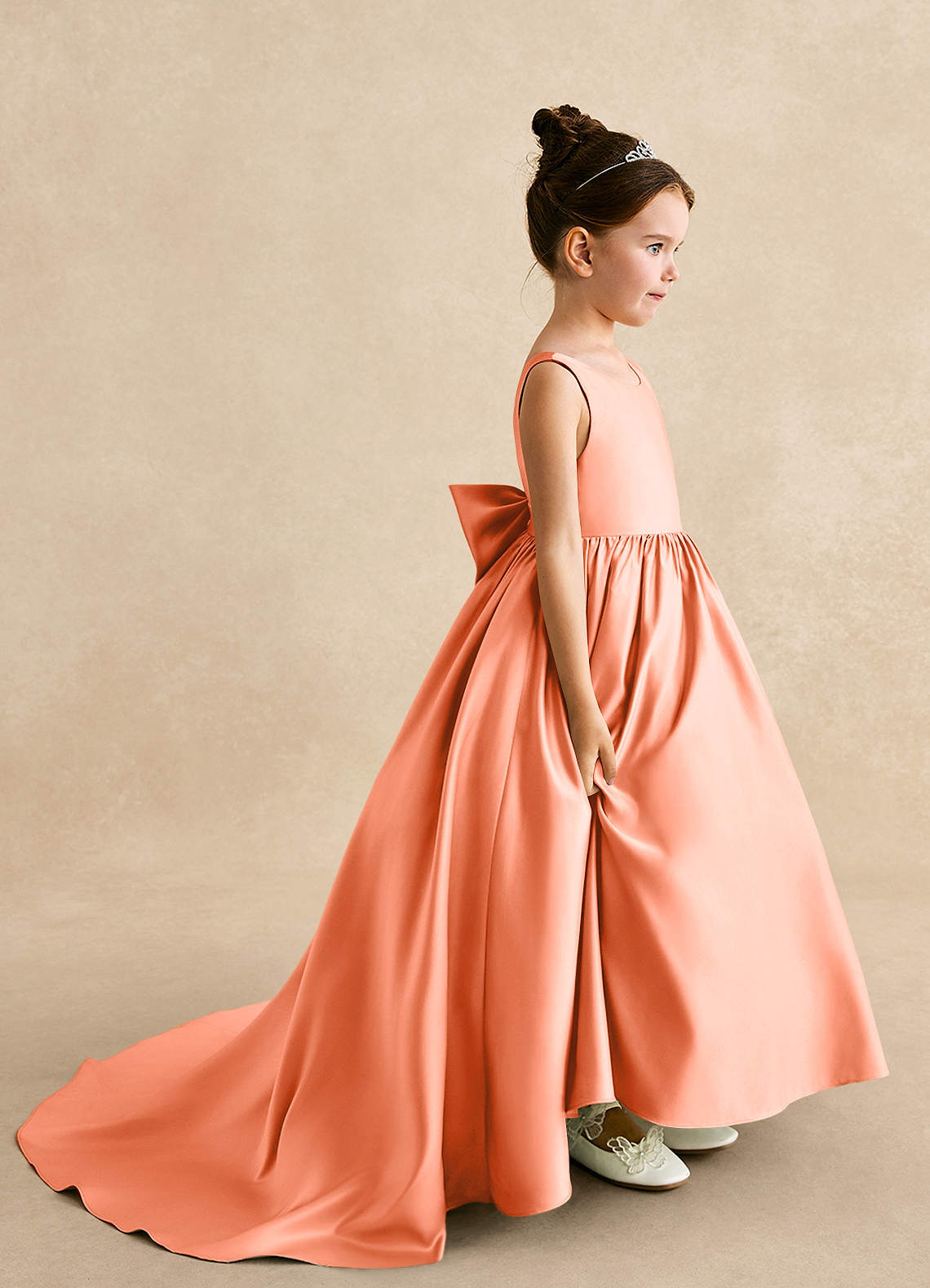 Azazie Mimia Robe Demoiselle D'honneur Fillette Robe Trapèze en Mat Satiné Arc Coucher De Soleil image1