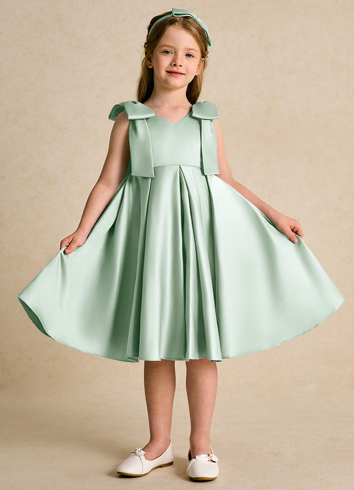 Azazie Guppie vestidos de niña de las flores Vestido de Agave de Satin Mate de Princesa con Plisado image1