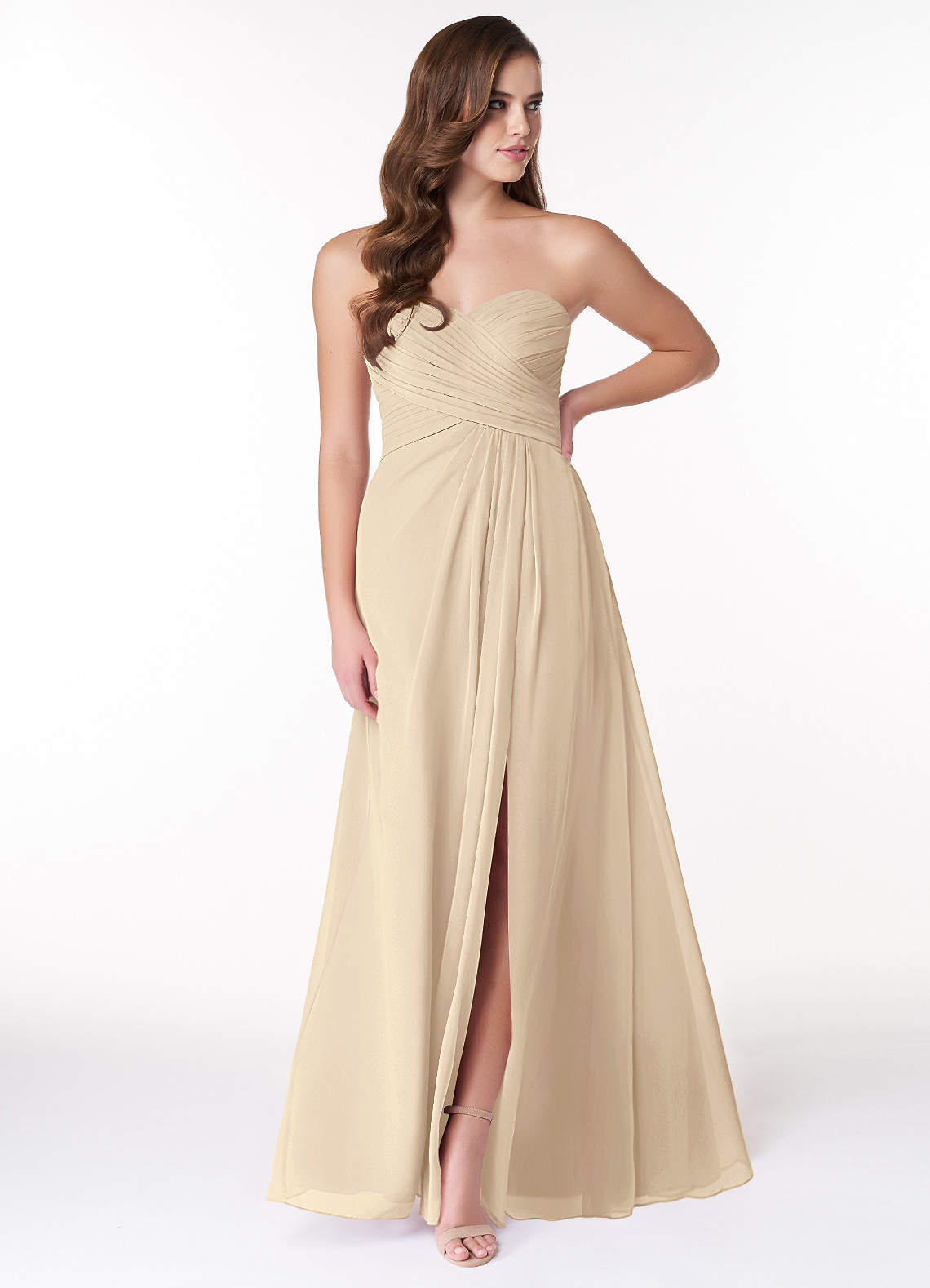Azazie Arabella Allure Vestidos de damas de honor Vestido de Champán de Gasa de Corte en A Convertible con Escote de Corazón image1