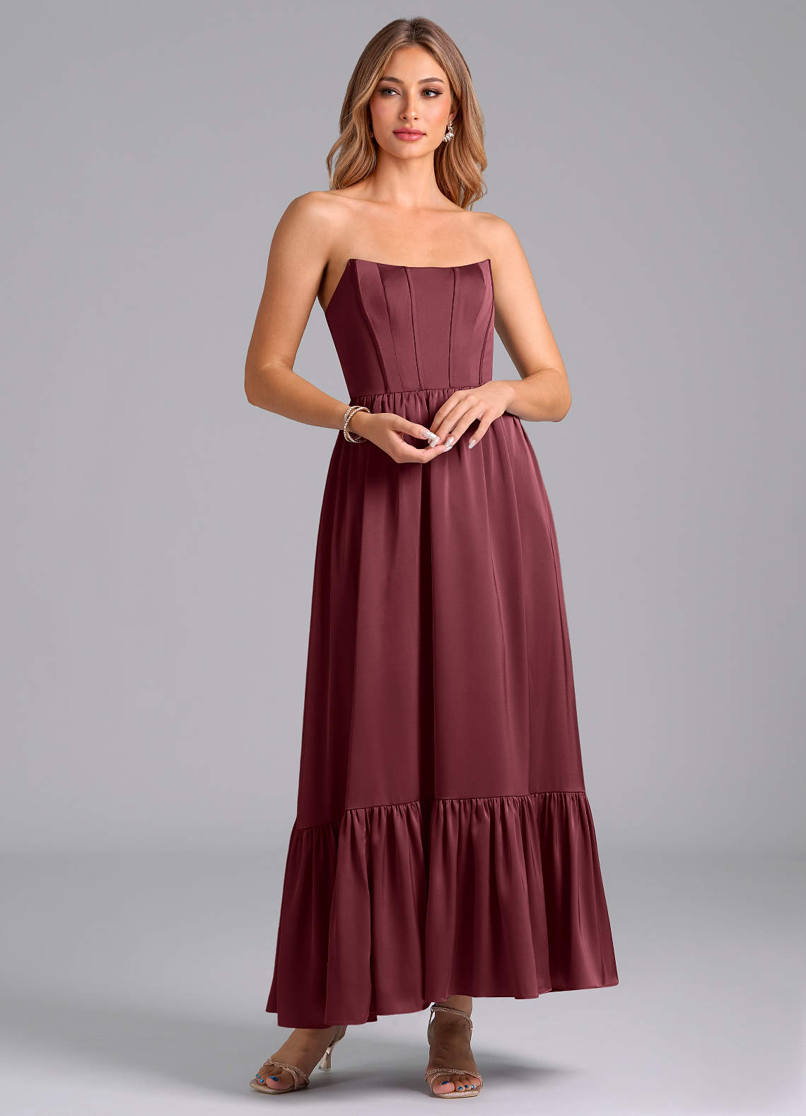 Azazie Leilana Robes de demoiselle d'honneur Robe Trapèze en Satin extensible Corset Merlot image1
