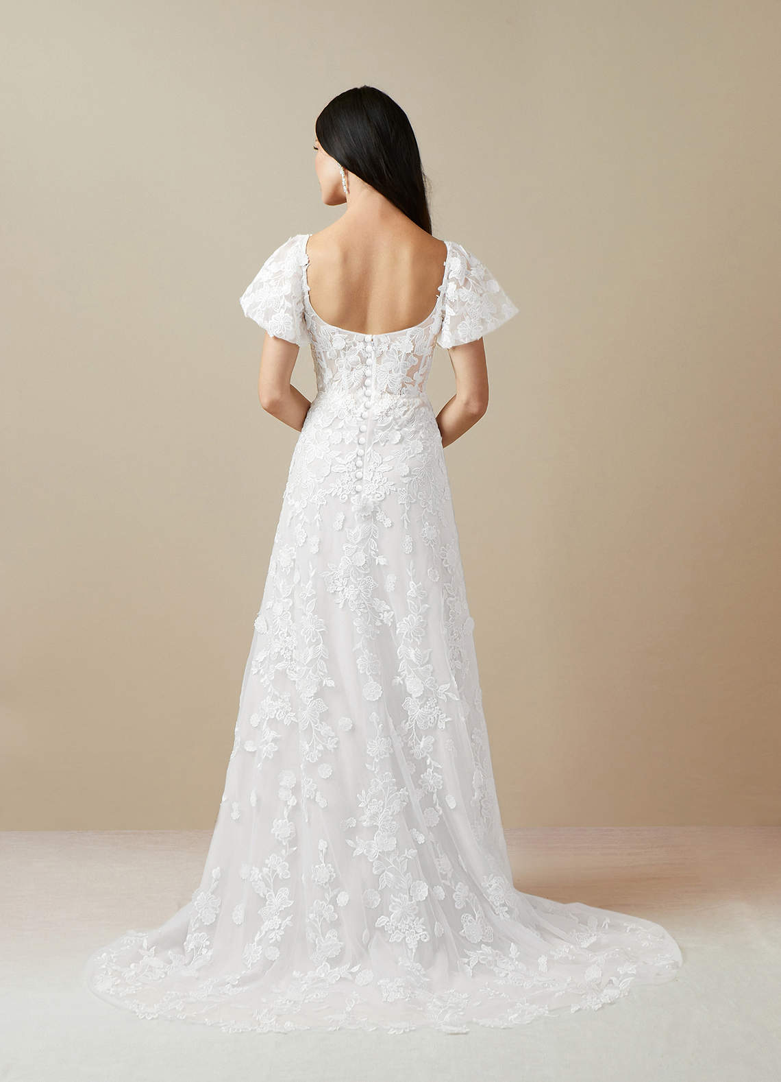 Azazie Vivienne Wedding Dresses Diamond White A-Line Sweetheart Lace Dress image3